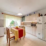 хаджиевата къща Villa *